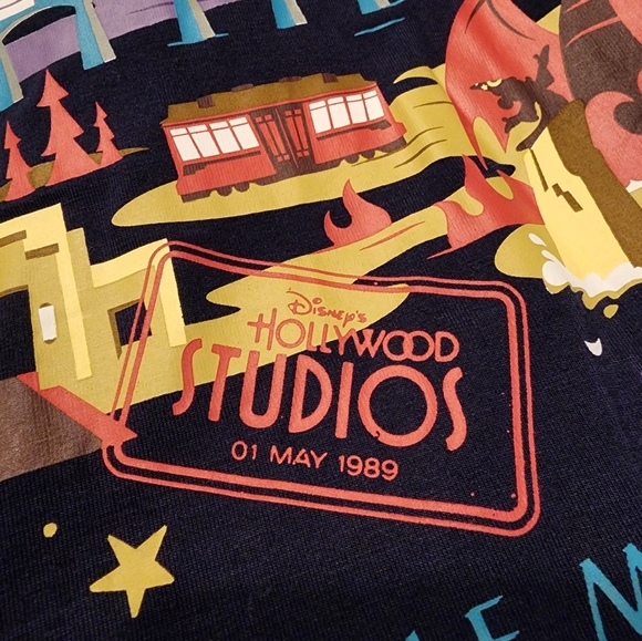 Disney Discover the magic tank top, Medium, NWT - Picture 3 of 14